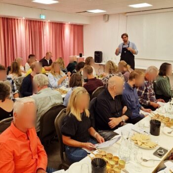 Underhållande vinprovning med matchande smaktillbehör i Linköping - Bild 4